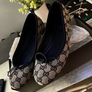 Gucci Flats